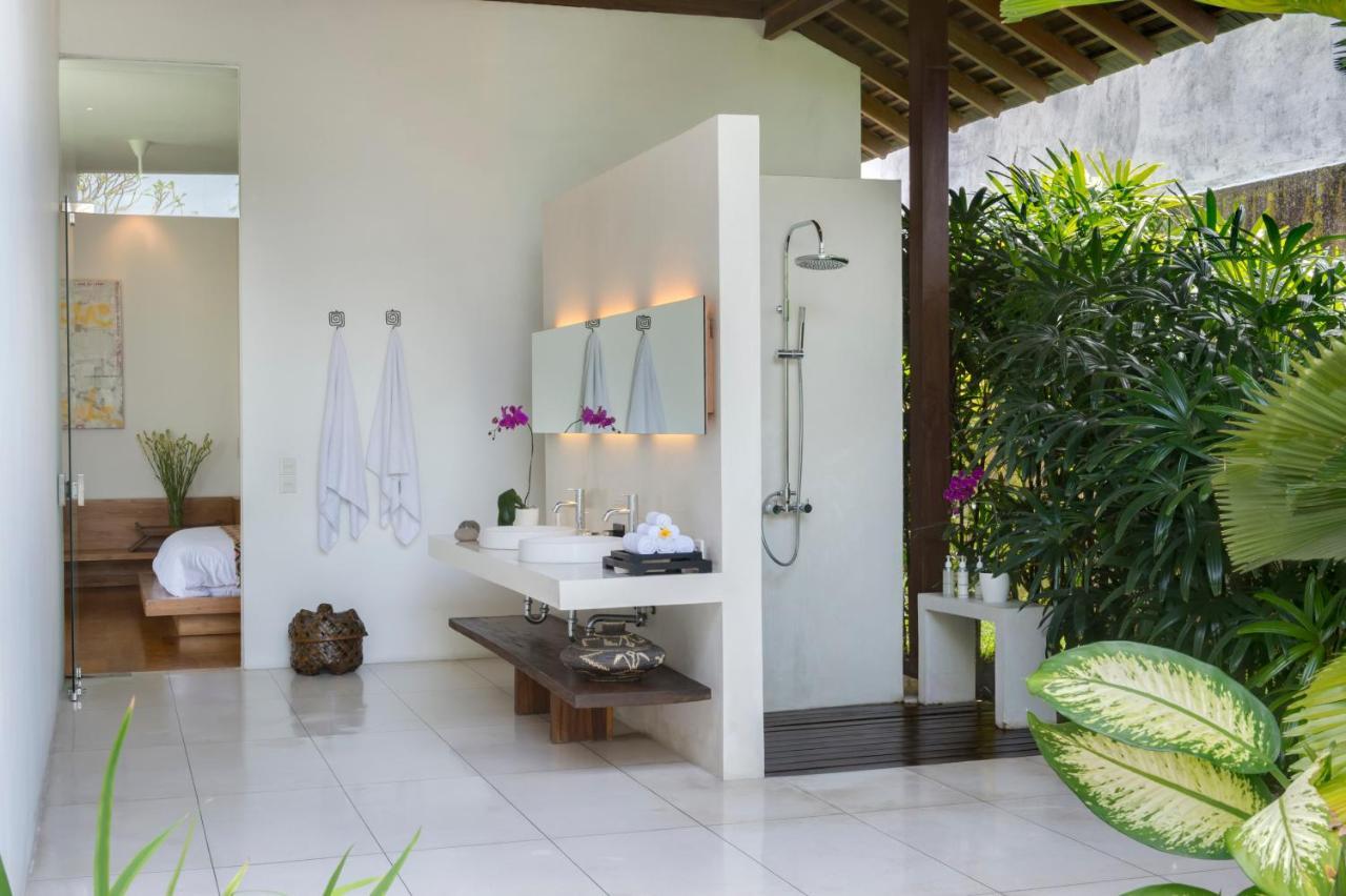 Villa Kavya - 8-Minute Walk From Berawa Beach Canggu Dış mekan fotoğraf