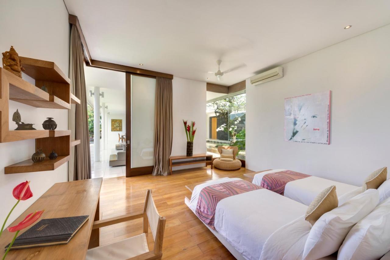 Villa Kavya - 8-Minute Walk From Berawa Beach Canggu Dış mekan fotoğraf