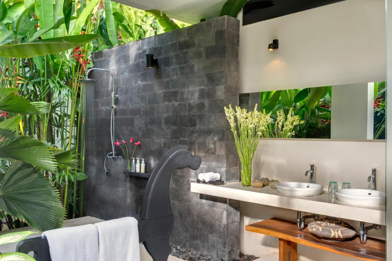 Villa Kavya - 8-Minute Walk From Berawa Beach Canggu Dış mekan fotoğraf