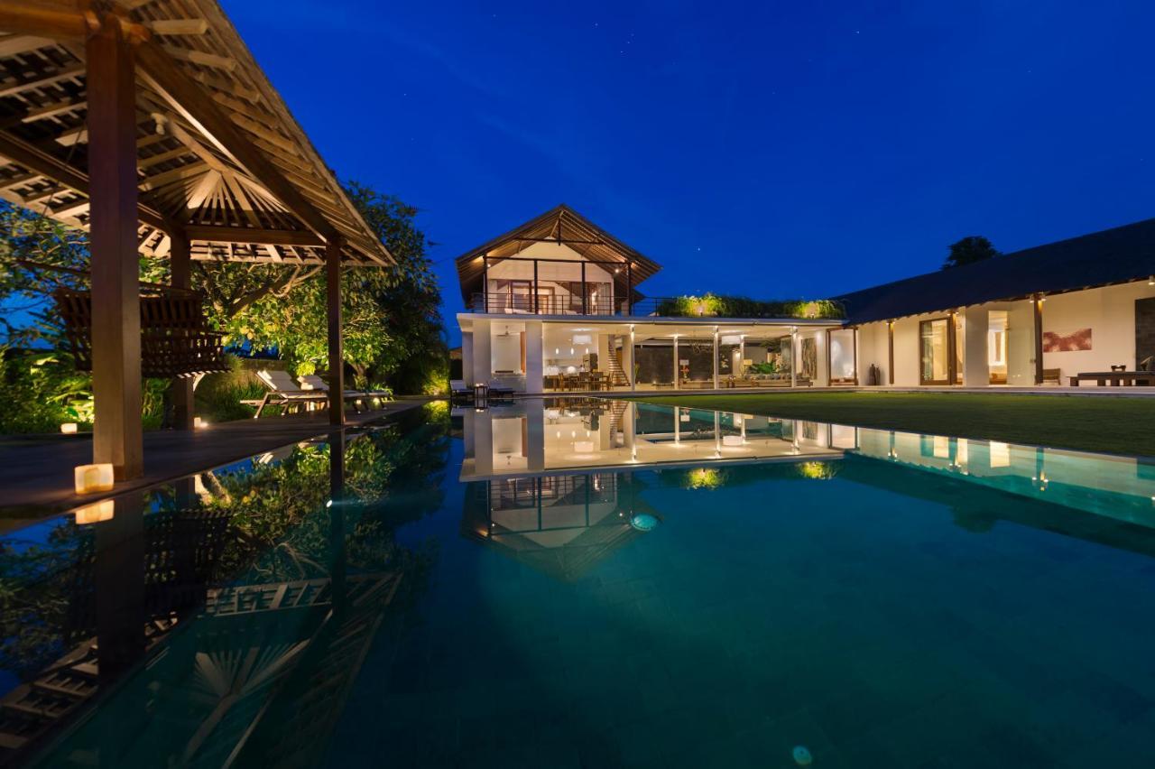 Villa Kavya - 8-Minute Walk From Berawa Beach Canggu Dış mekan fotoğraf
