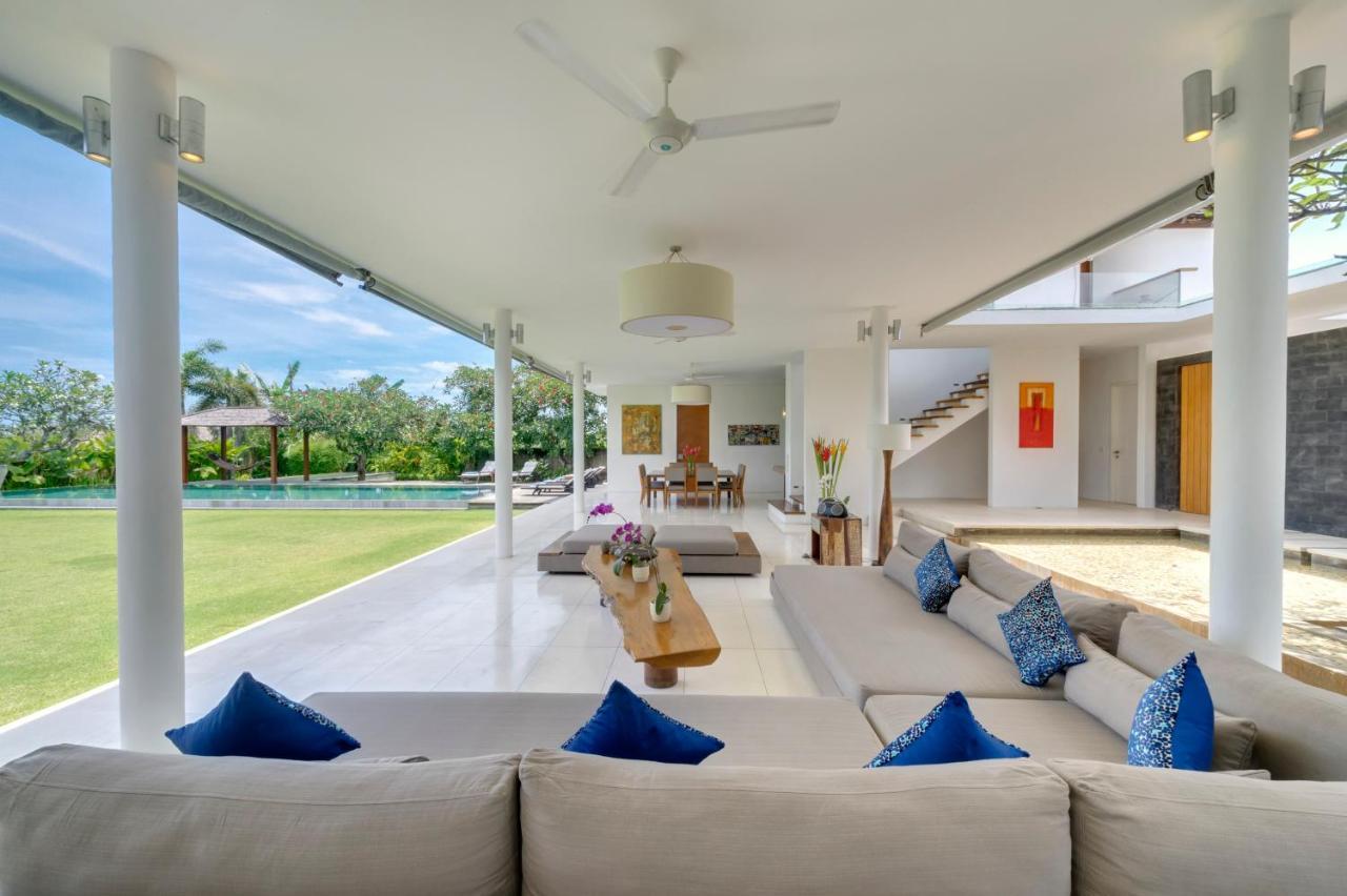 Villa Kavya - 8-Minute Walk From Berawa Beach Canggu Dış mekan fotoğraf
